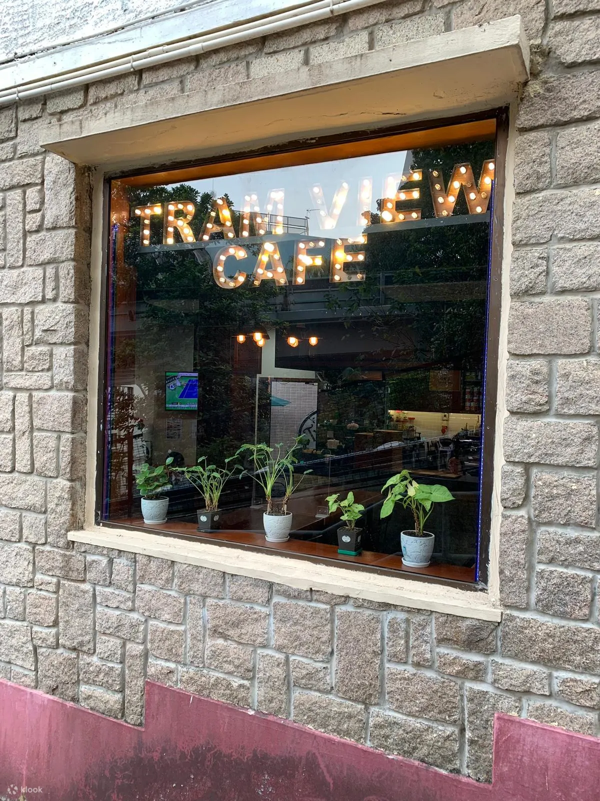 tram view cafe